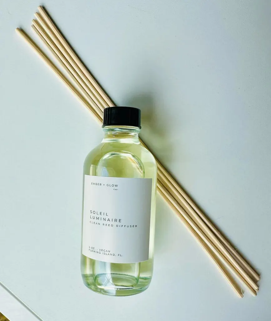 Soleil Luminaire clean reed diffuser with wooden reeds